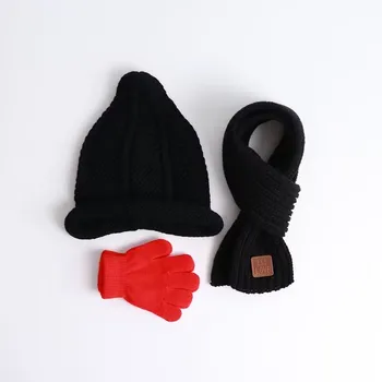Deti klobúk bib rukavice tri sady jesenné a zimné detské kórejský pletené klobúk chlapec šatku teplej módy všetko